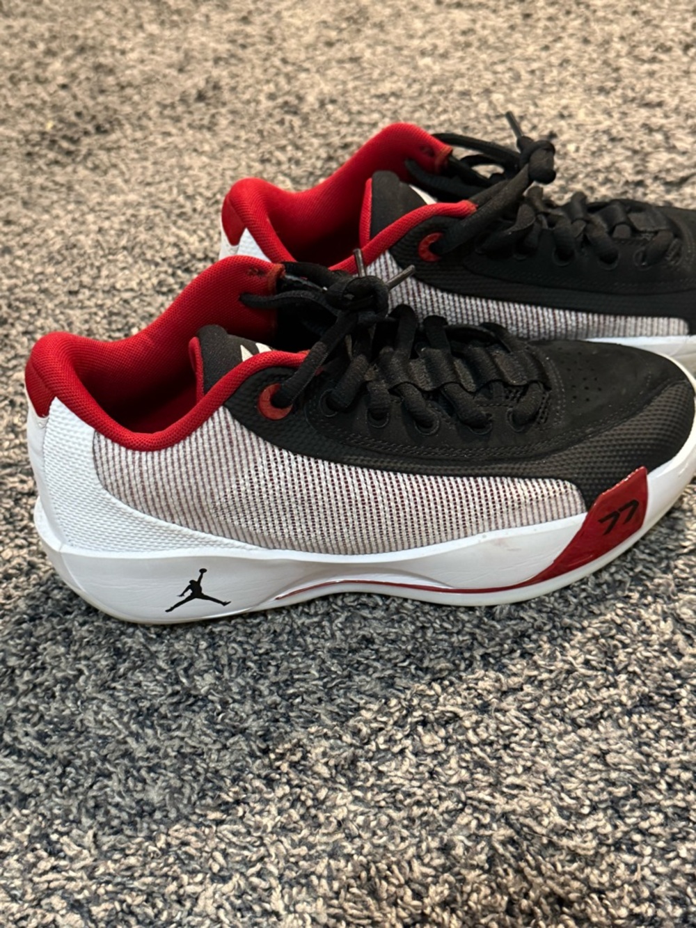 Nike Jordan Luka .77 'Bloodline'